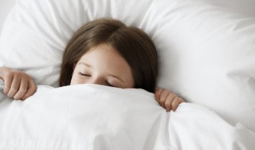 Que vous cherchiez une couette 4 saisons modulable ou une couette simple pour l’été, nos couettes confortables accompagnent vos nuits au fil des saisons ! Notre gamme de couettes offre un large choix de tailles et de matières, en divers niveaux de chaleur. 