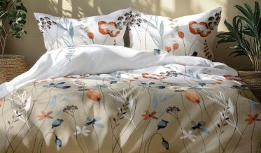 Confectionnées en satin 100% coton de qualité supérieure, les housses de couette de Satin d'Or sont douces et soyeuses au contact de la peau. D’un bel aspect lustré, elles ajoutent une touche de sophistication à la chambre.