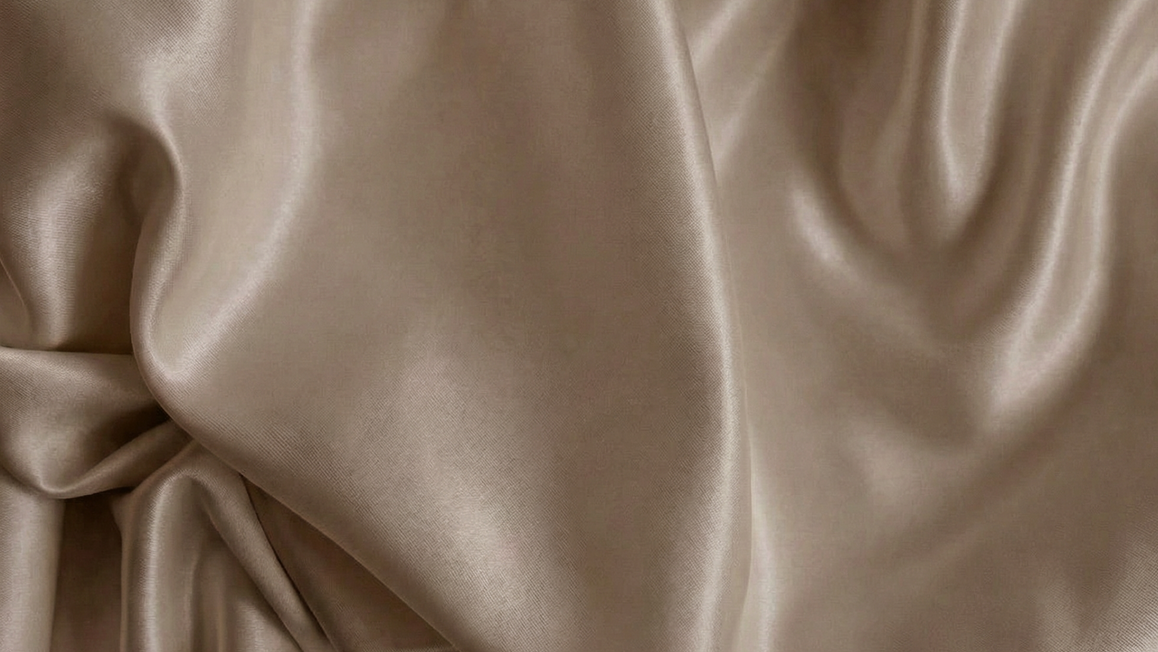 Kayori Saya drap-housse grand bonnet satin