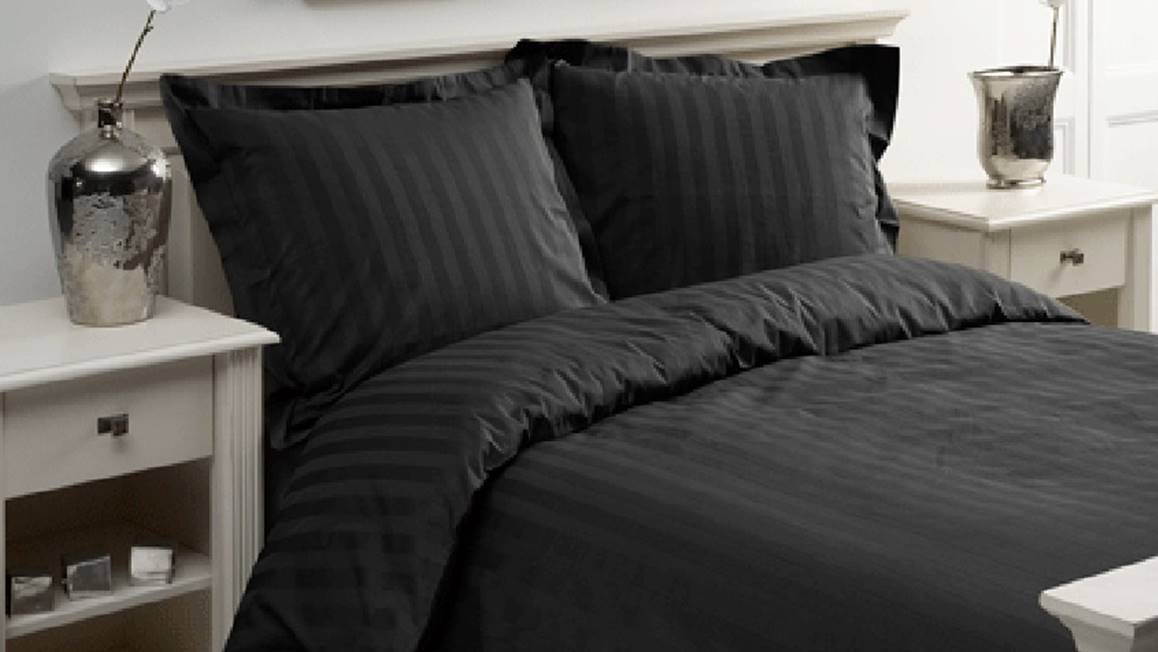 Papillon Uni Satin housse de couette noir