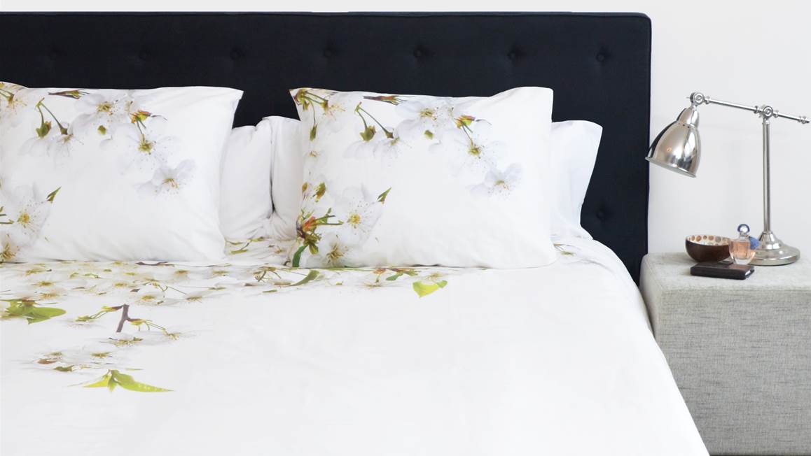 Snoozing Cherry Blossom housse de couette
