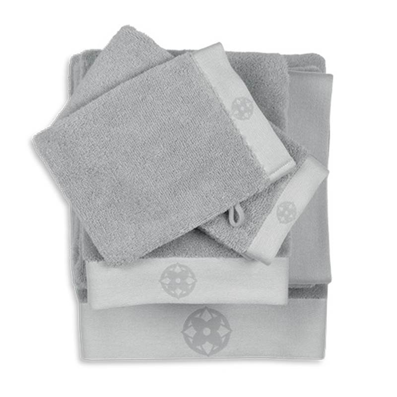 Kayori Yu linge de bain