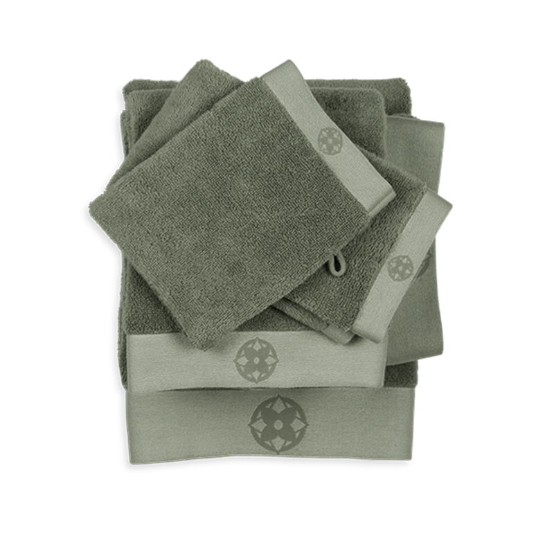 Kayori Taoru linge de bain